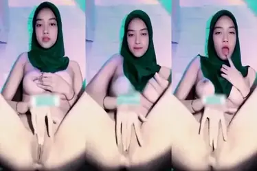 Sarah Cantik Main Basah Gaya Solo Sangat Intens